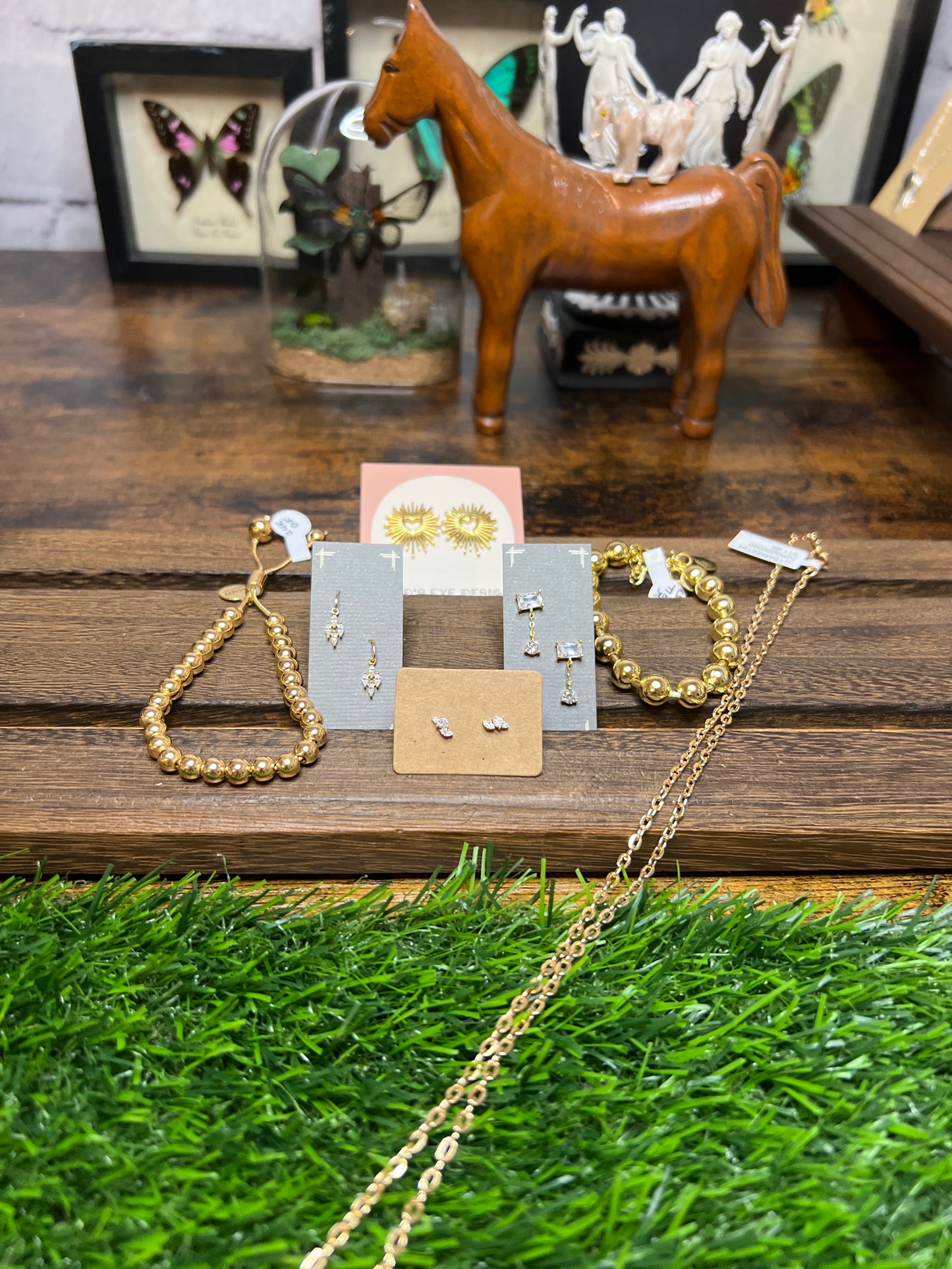 Mari D minus right bracelet