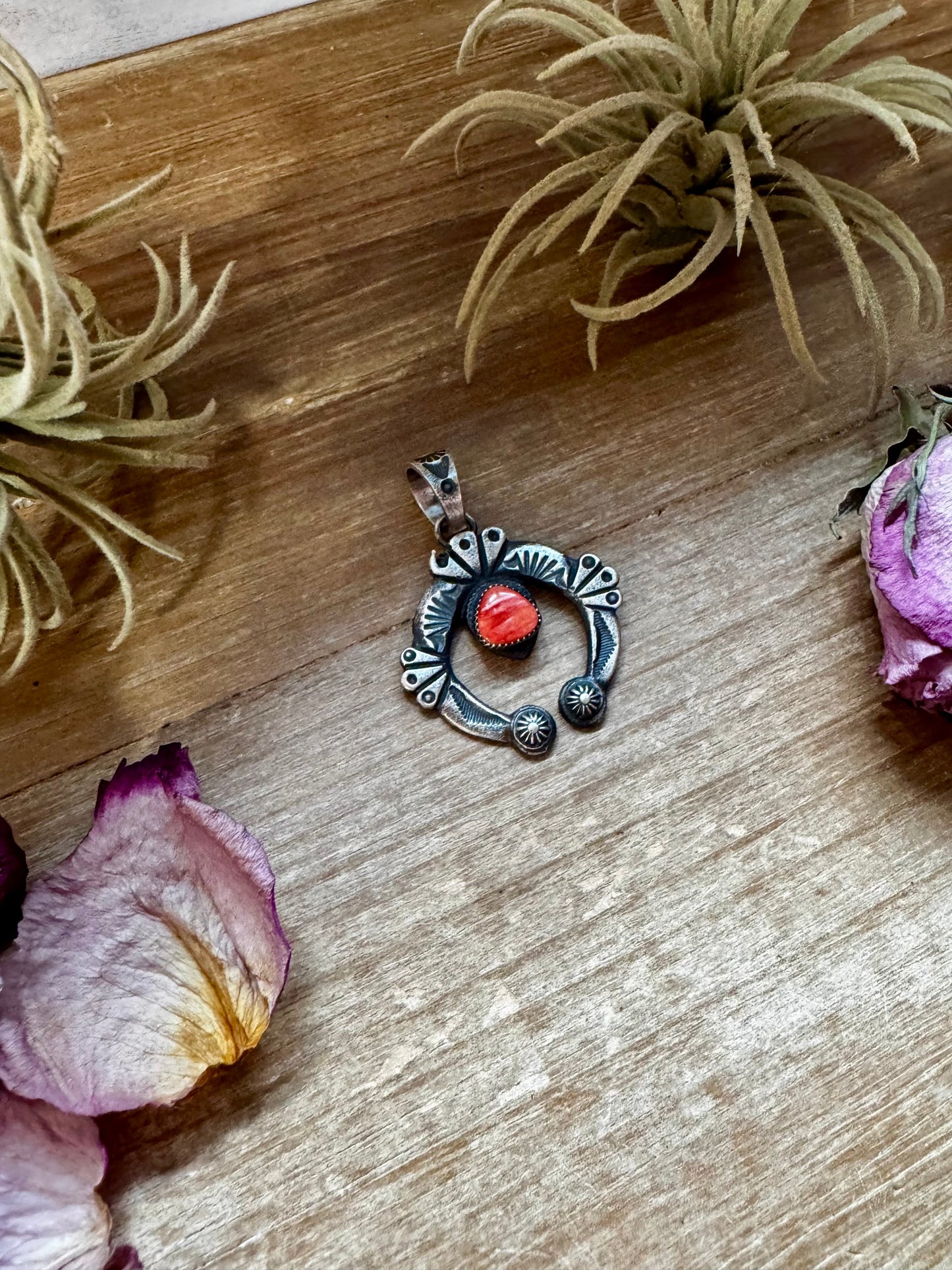 Naja Pendant with Red Spiny Oyster – Sterling Silver – Native Made by KB