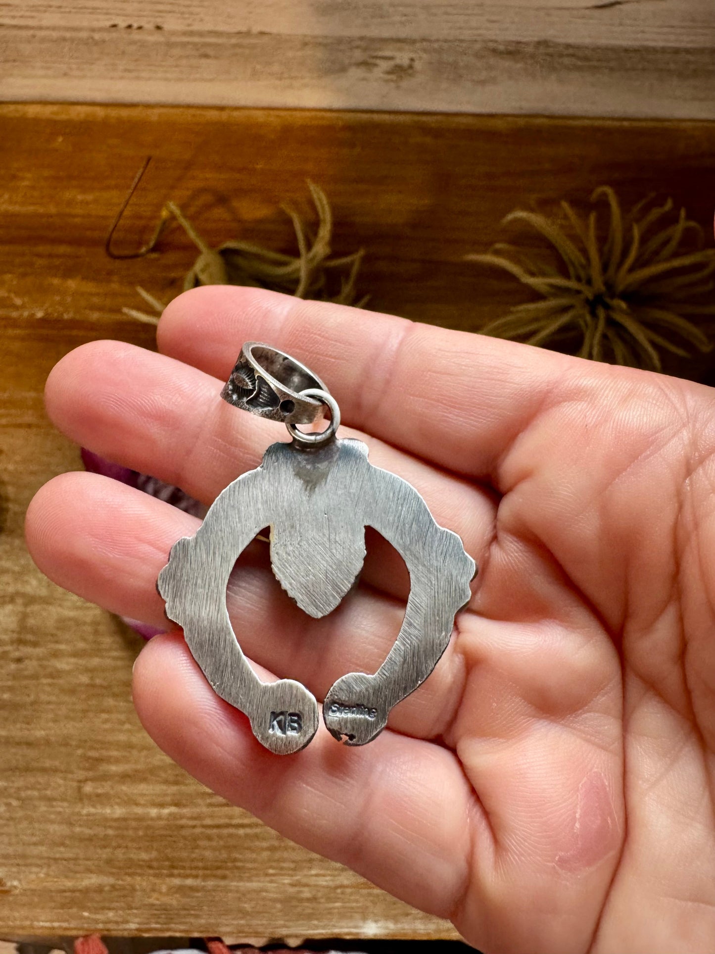 Naja Pendant with Purple Spiny Oyster – Sterling Silver – Native Made by KB