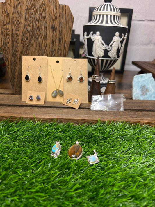 Nenalovessss larimar is gift