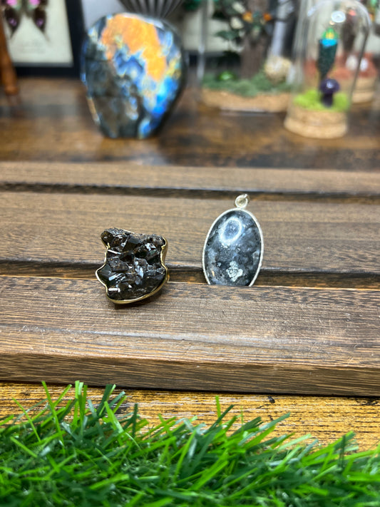 Meg  removed pendant/ added chain